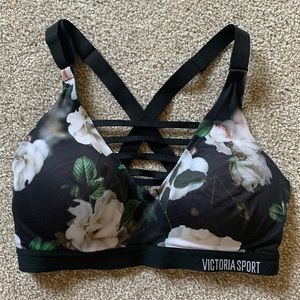 Victoria Sport Lightweight 32D Floral Strappy Sports Bra